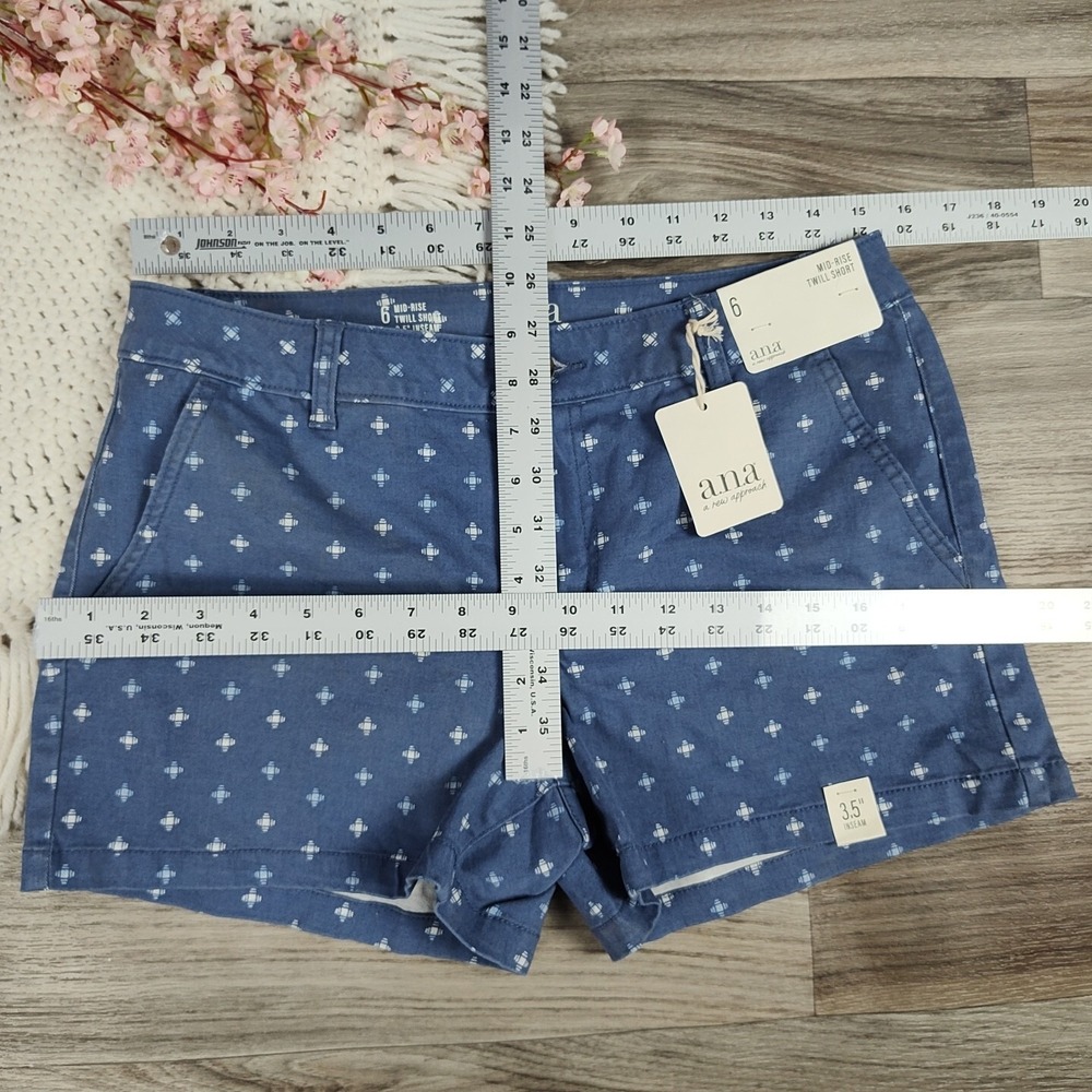 NWTS! a.n.a. Women's Size 6 Mid Rise Twill Chino Shorts  Blue Shiburi Geo Print - Picture 10 of 14